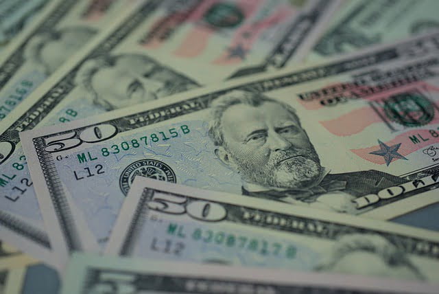 ¿Qué son los costos de marketing, mercadeo o mercadotecnia? 1 Billetes de 50 dólares estadounidenses